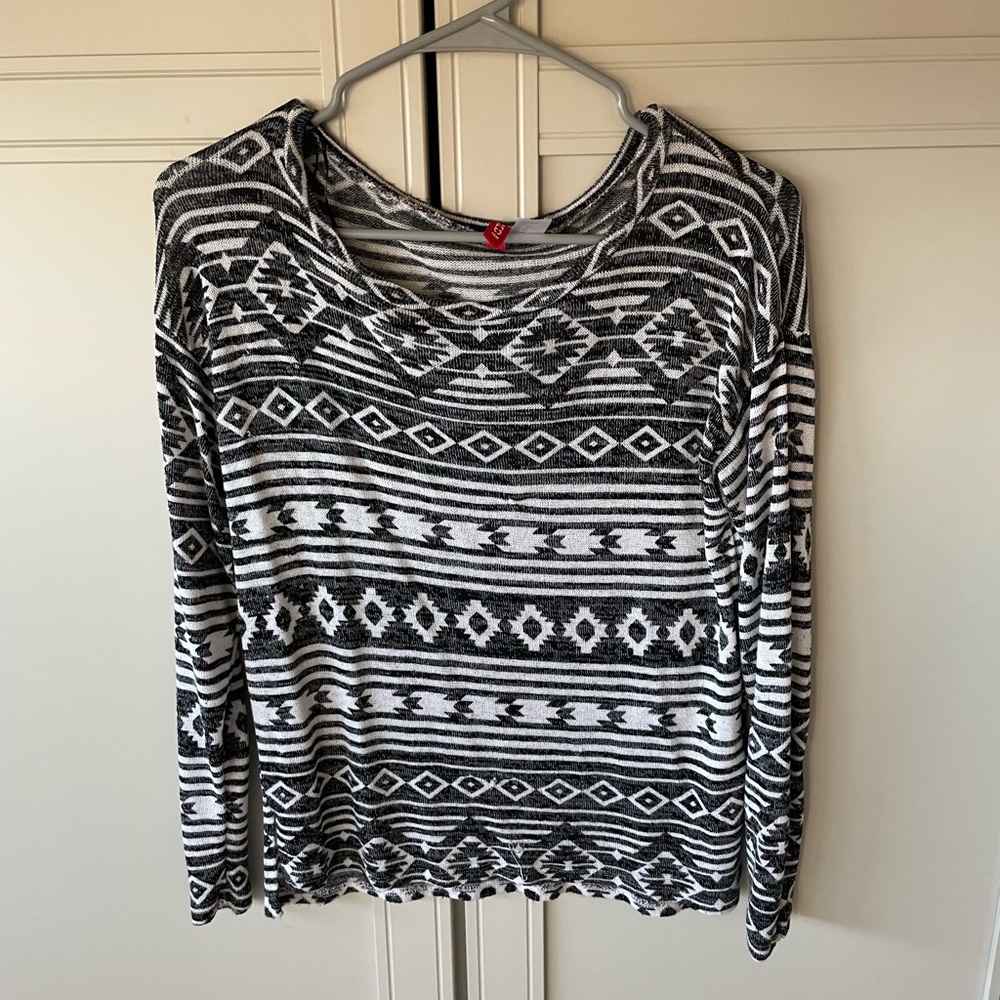 H&M Divided Patterned Sweater - S